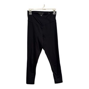 American Eagle Outfitters Black lightweight everything legging size medium